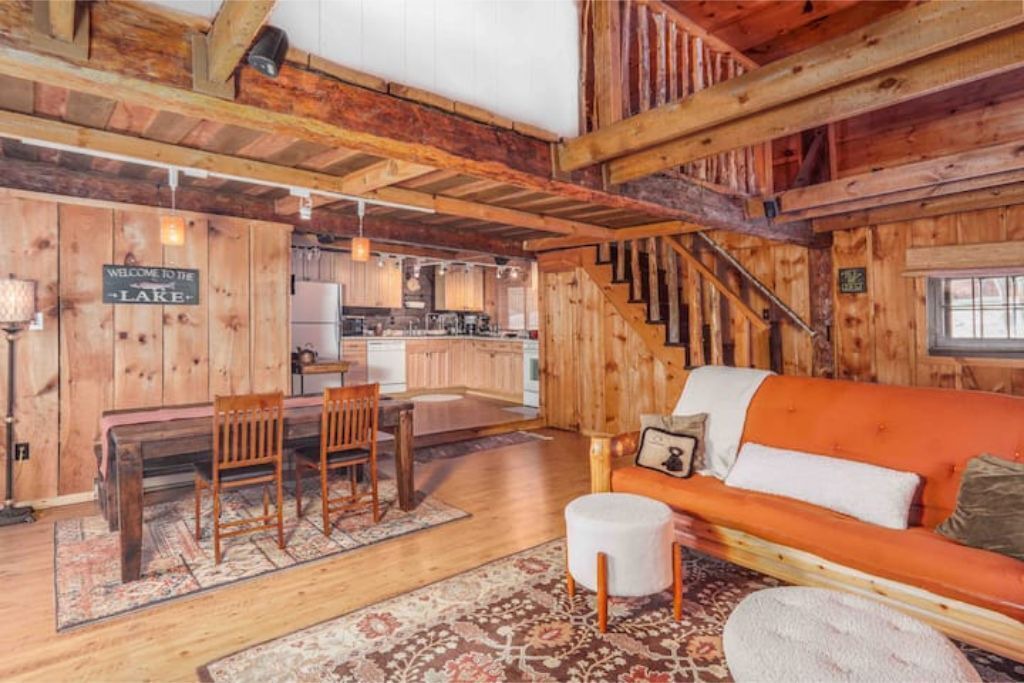Photo of Livingroom in Chestertown