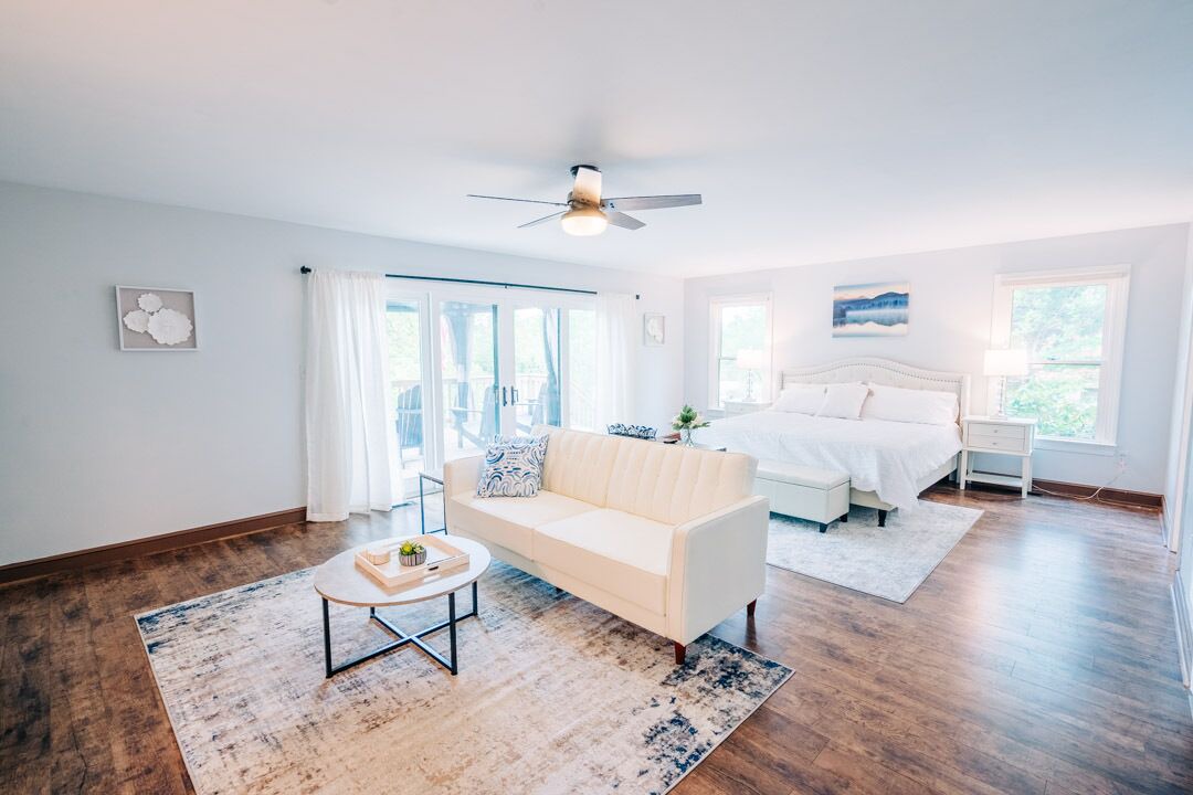 Photo of Livingroom in Louisa