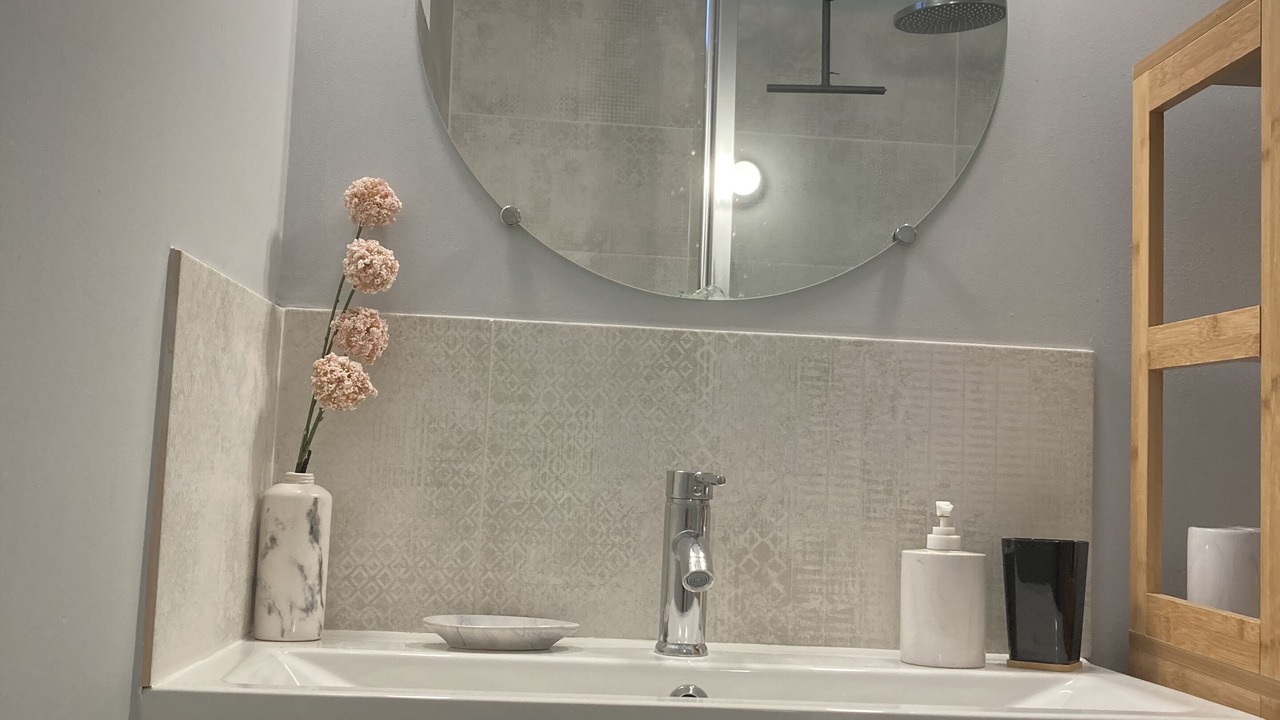 Photo of Bathroom in Dieppe