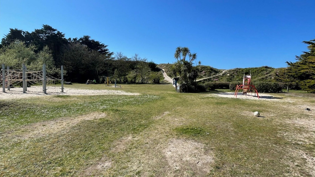 Photo of Others in Cleder