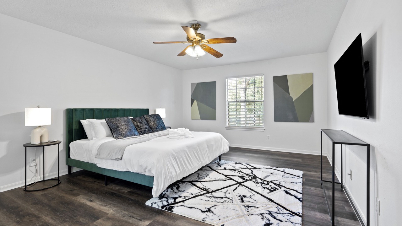 Photo of Bedroom in Clear Lake