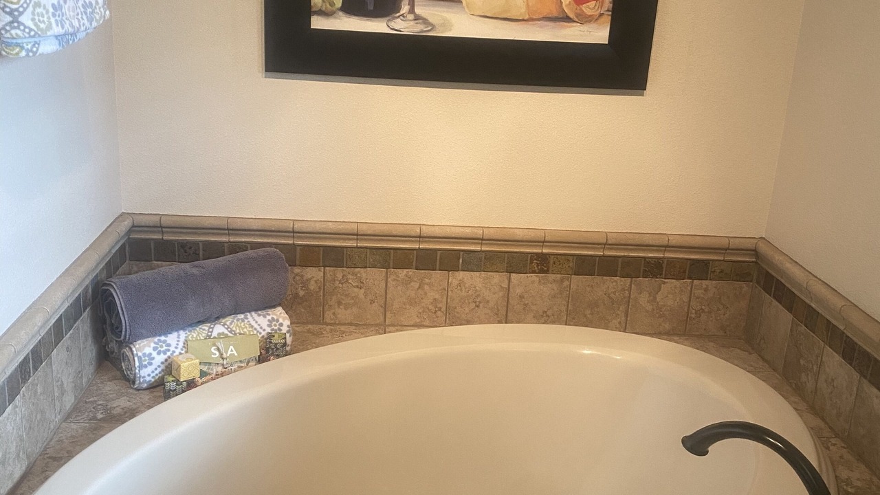 Photo of Bathroom in Roseburg
