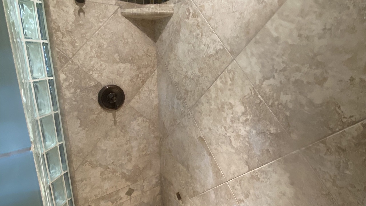 Photo of Bathroom in Roseburg