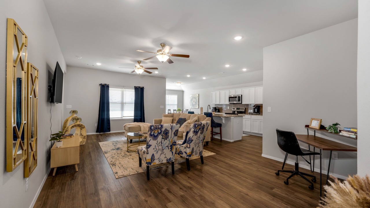 Photo of Livingroom in Lowell