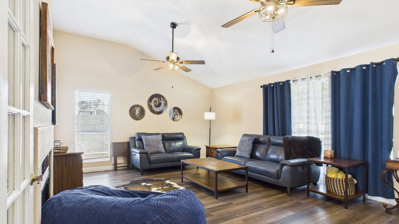 Photo of Livingroom in Glendale
