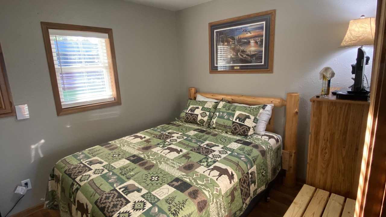 Photo of Bedroom in Marenisco