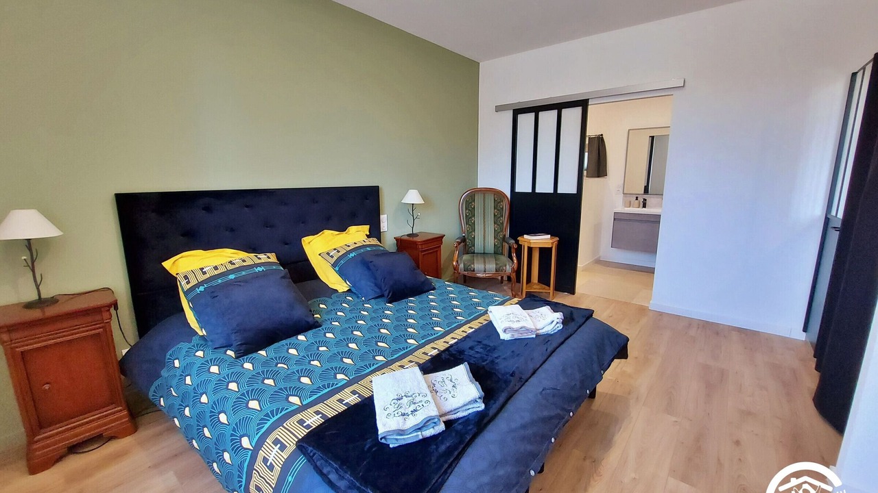 Photo of Bedroom in Mee