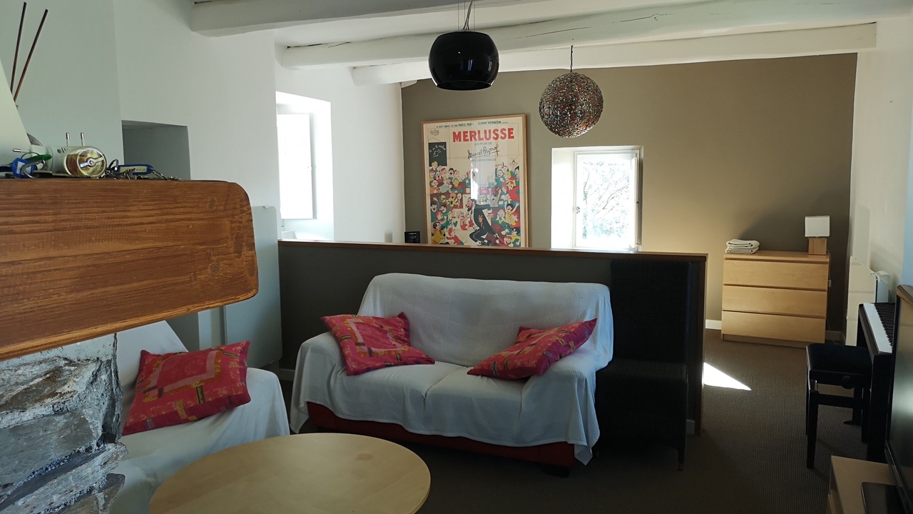 Photo of Livingroom in Saint-Etienne-Vallee-Francaise