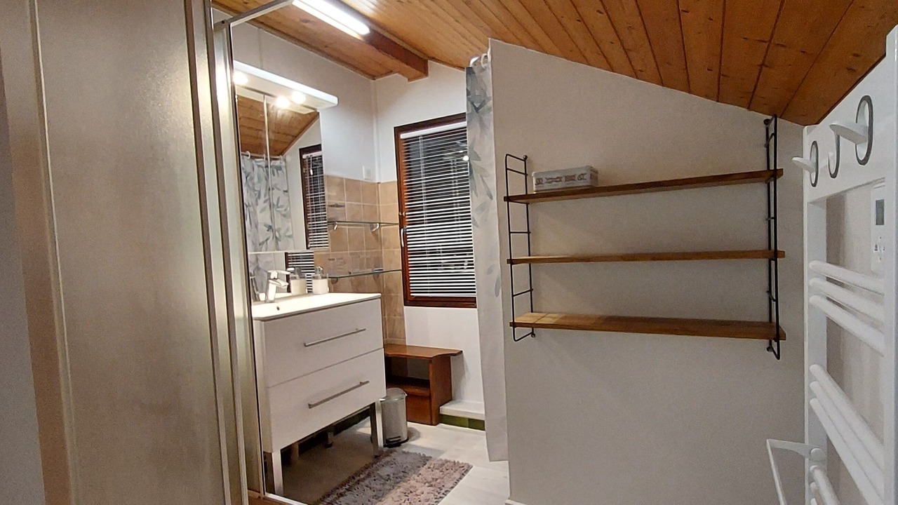 Photo of Bathroom in Le Bourg-d'Oisans