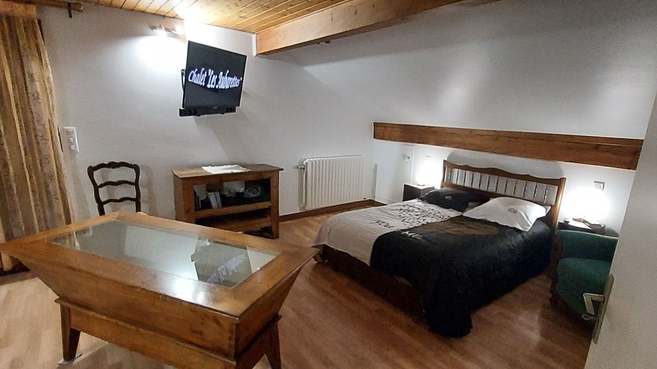 Photo of Bedroom in Le Bourg-d'Oisans