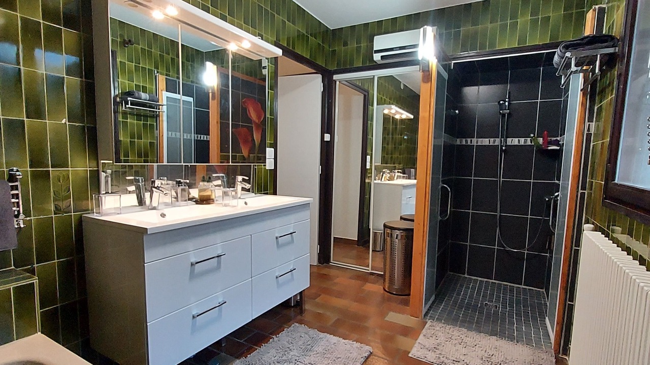 Photo of Bathroom in Le Bourg-d'Oisans