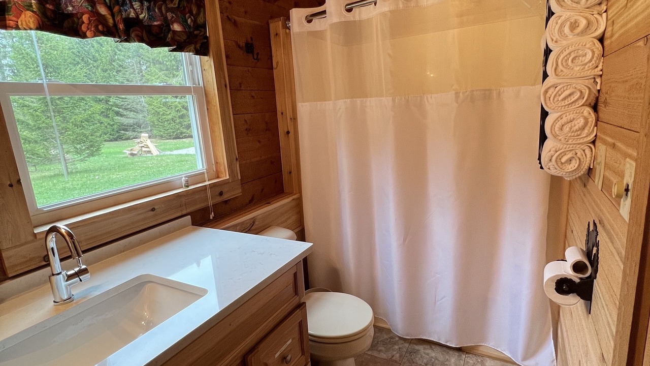 Photo of Bathroom in Munising