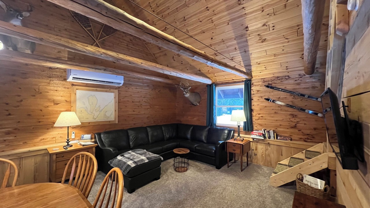 Photo of Livingroom in Munising