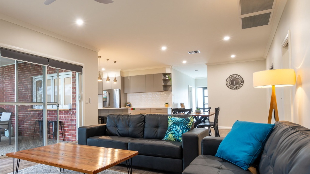 Photo of Livingroom in Gol Gol