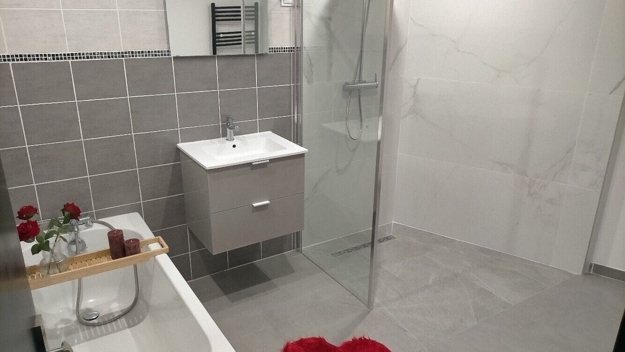 Photo of Bathroom in Calais City Center