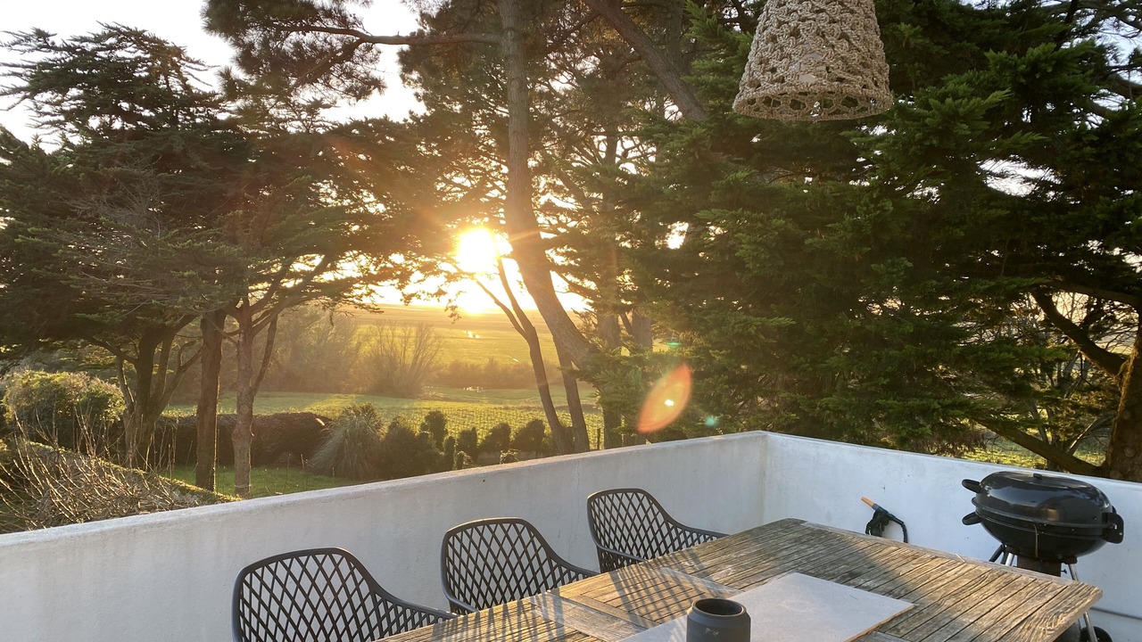 Photo of Outdoor in Billiers