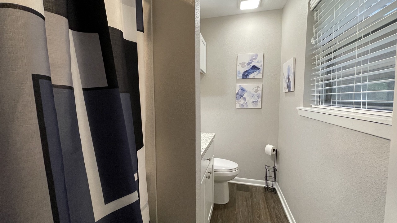 Photo of Bathroom in Redlick