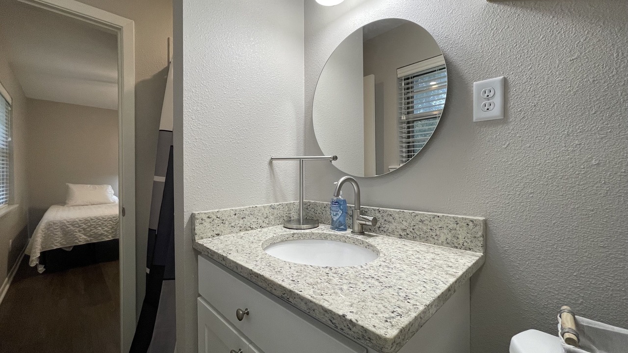 Photo of Bathroom in Redlick