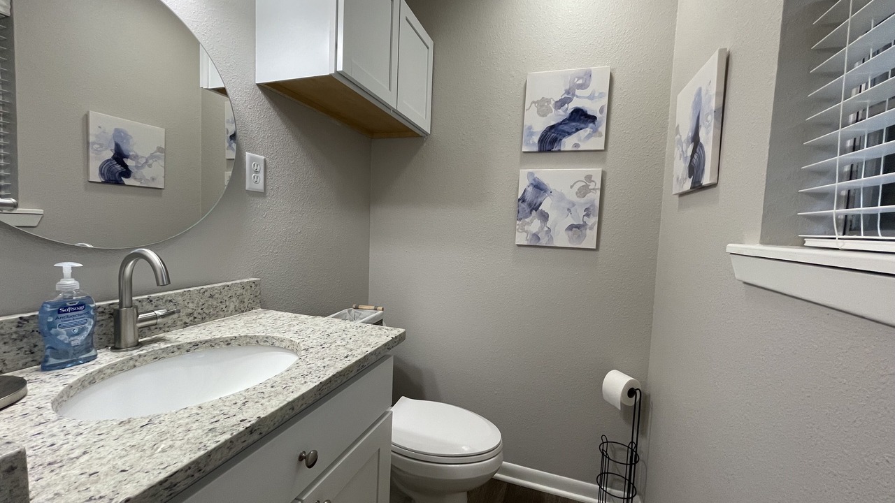 Photo of Bathroom in Redlick