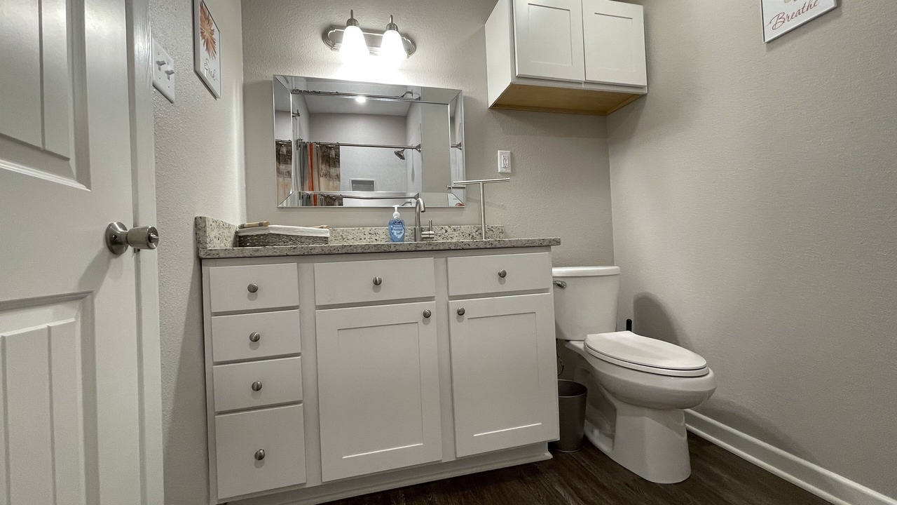Photo of Bathroom in Redlick