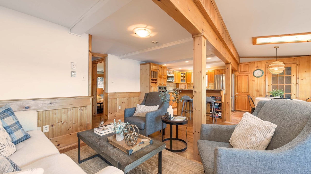 Photo of Livingroom in LaBelle