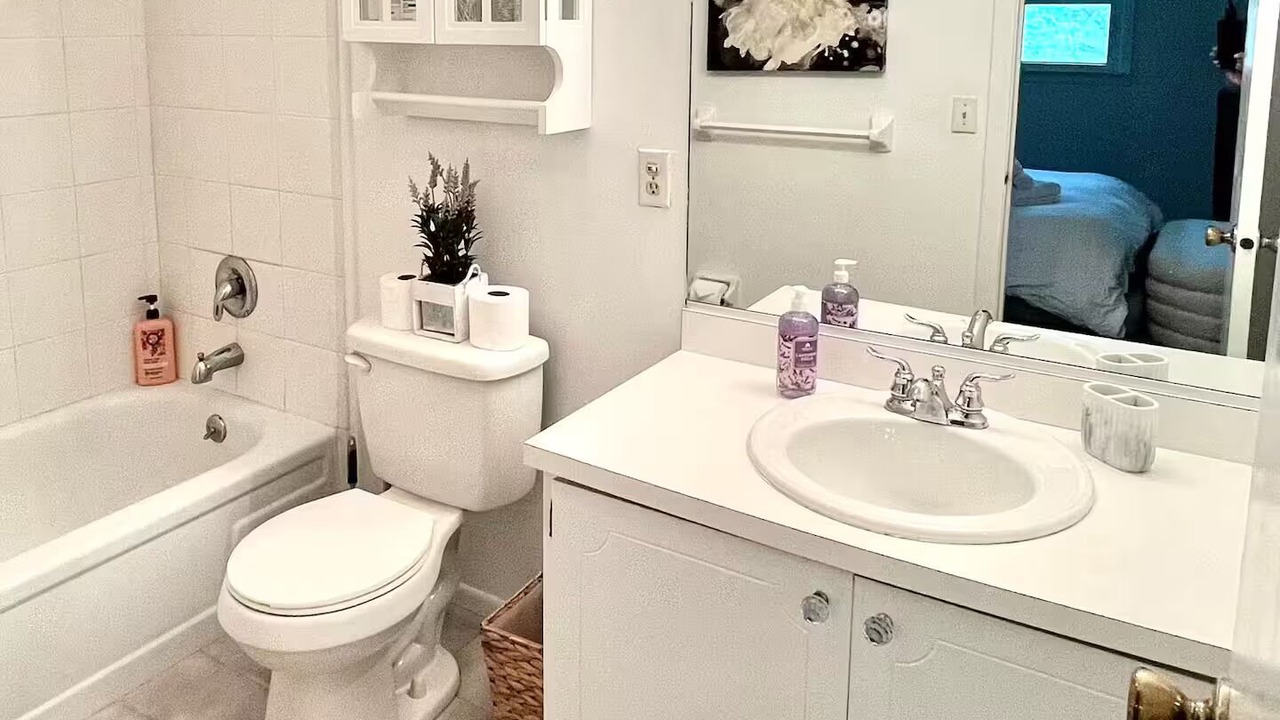 Photo of Bathroom in Lambertville