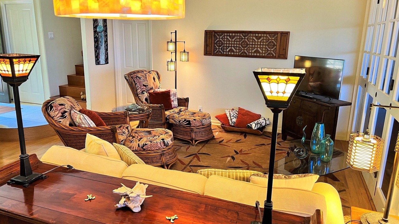 Photo of Livingroom in Maunaloa