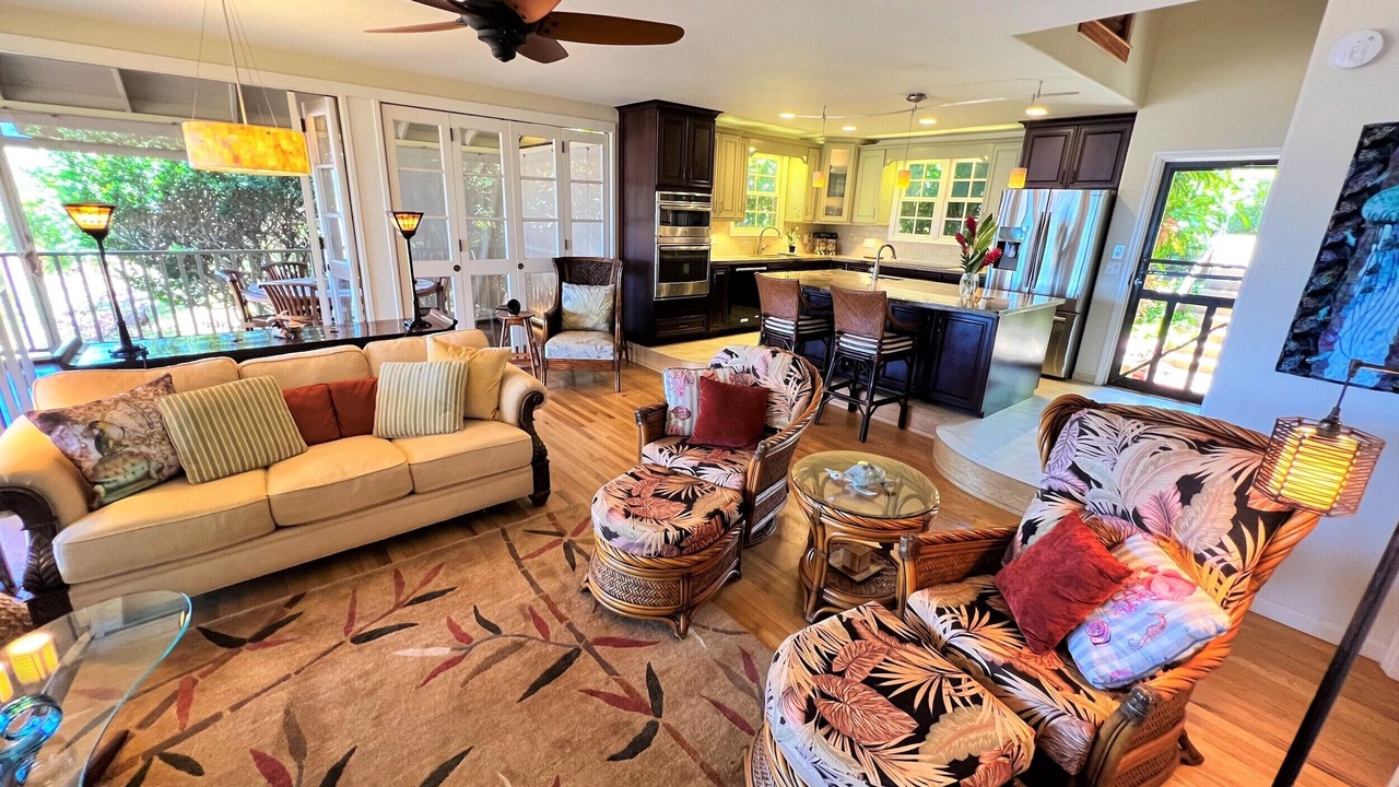 Photo of Livingroom in Maunaloa
