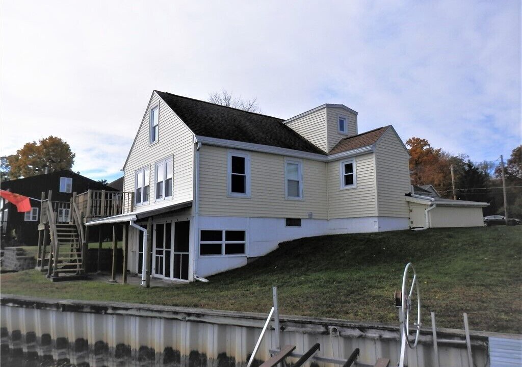 Photo of Outdoor in Seneca Falls