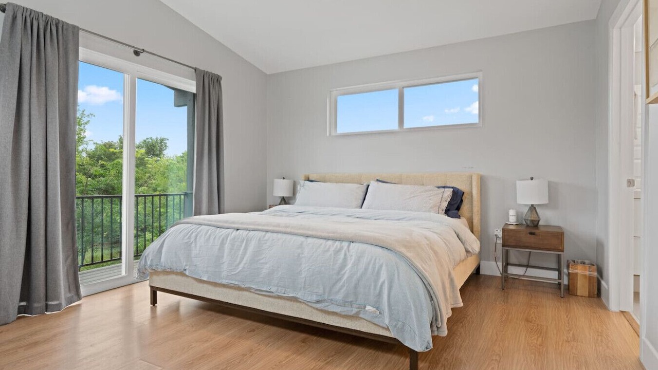 Photo of Bedroom in MLK