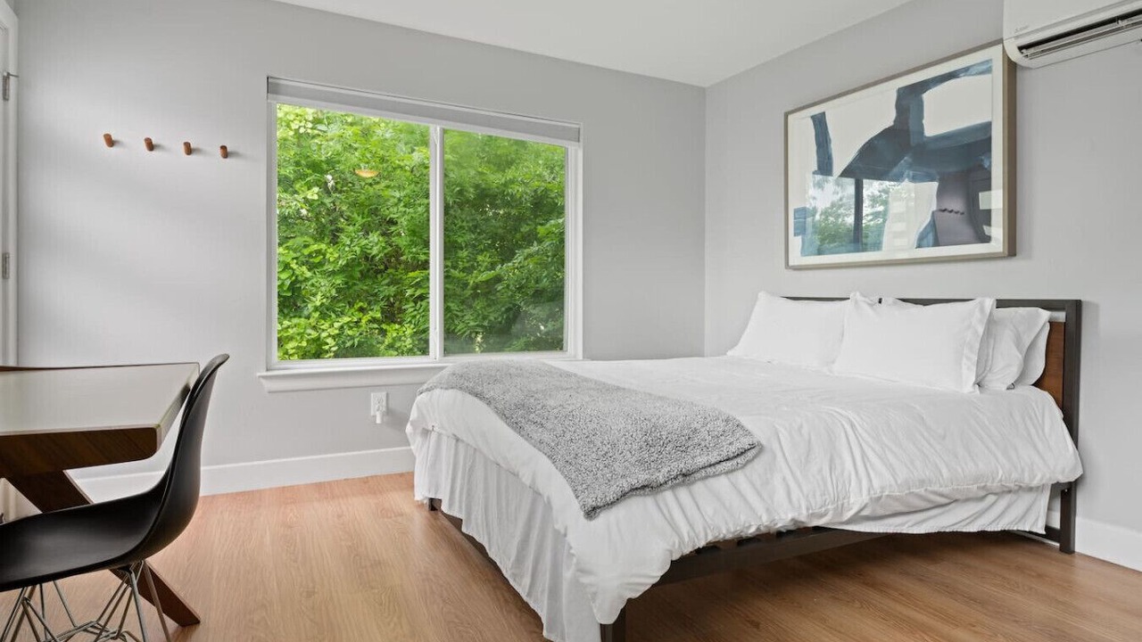 Photo of Bedroom in MLK