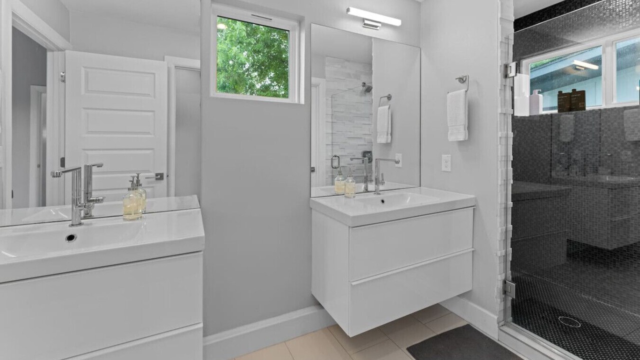 Photo of Bathroom in MLK