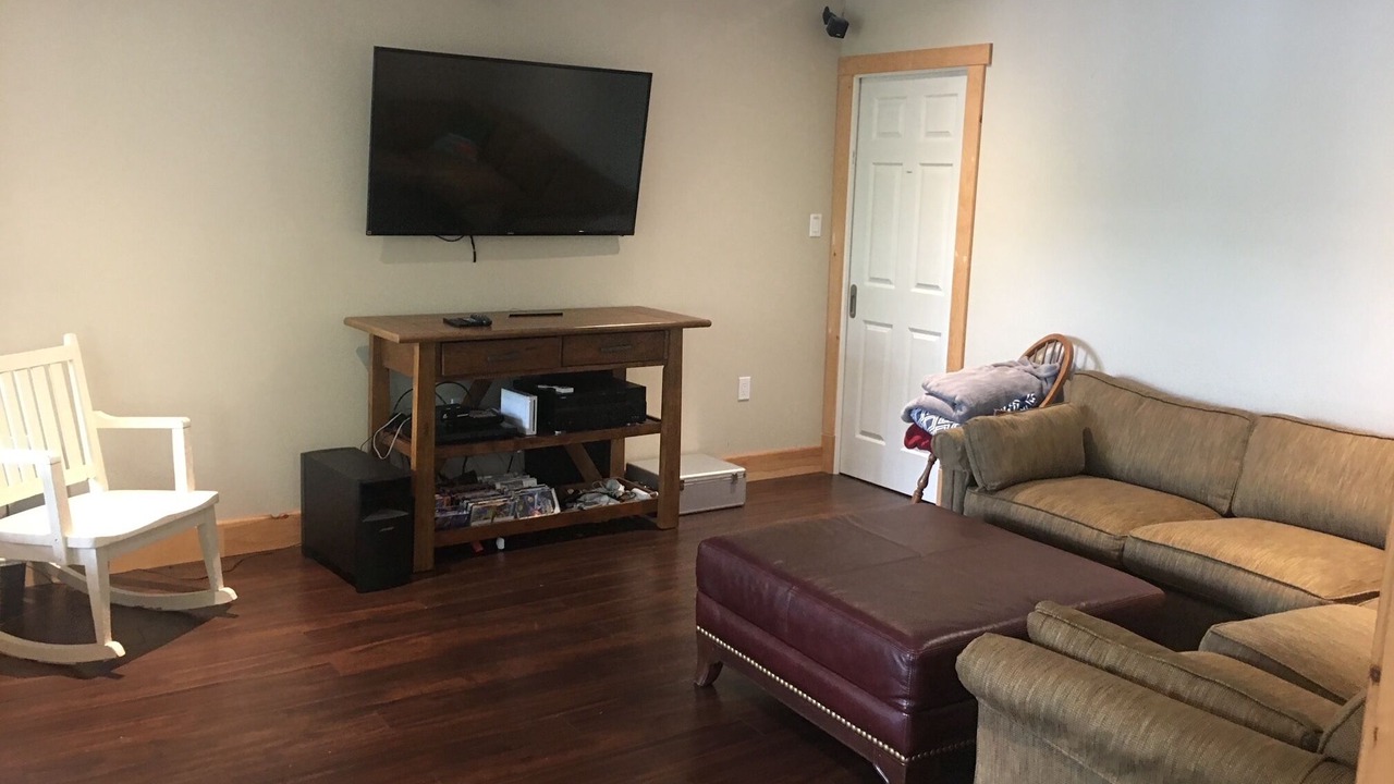 Photo of Livingroom in Perry