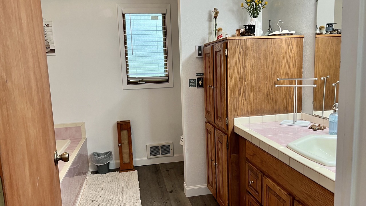 Photo of Bathroom in Finley Point