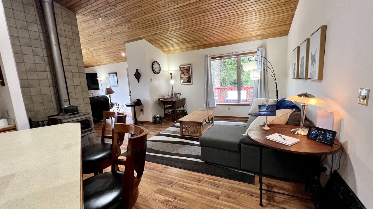 Photo of Livingroom in Finley Point