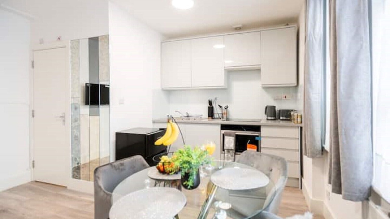 Photo of Others in Kensal Green