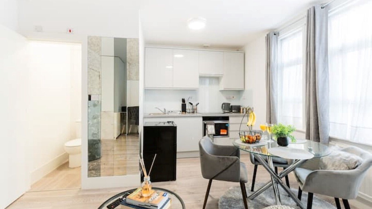 Photo of Others in Kensal Green