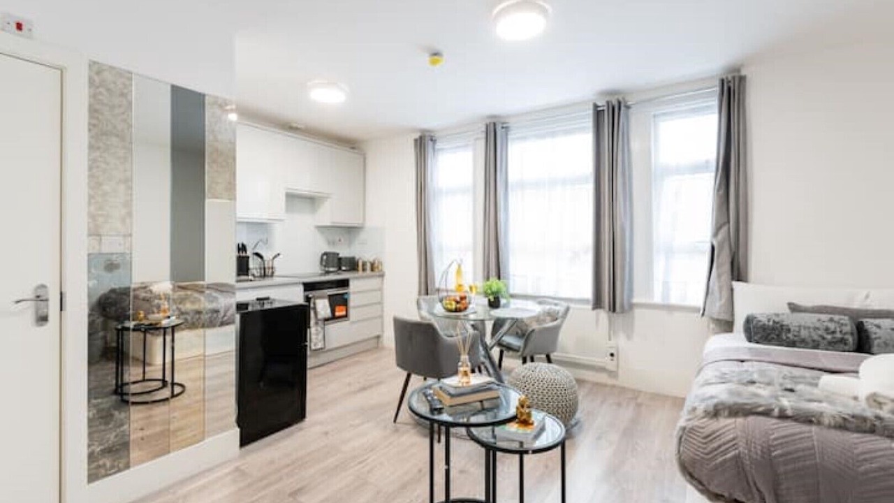 Photo of Others in Kensal Green