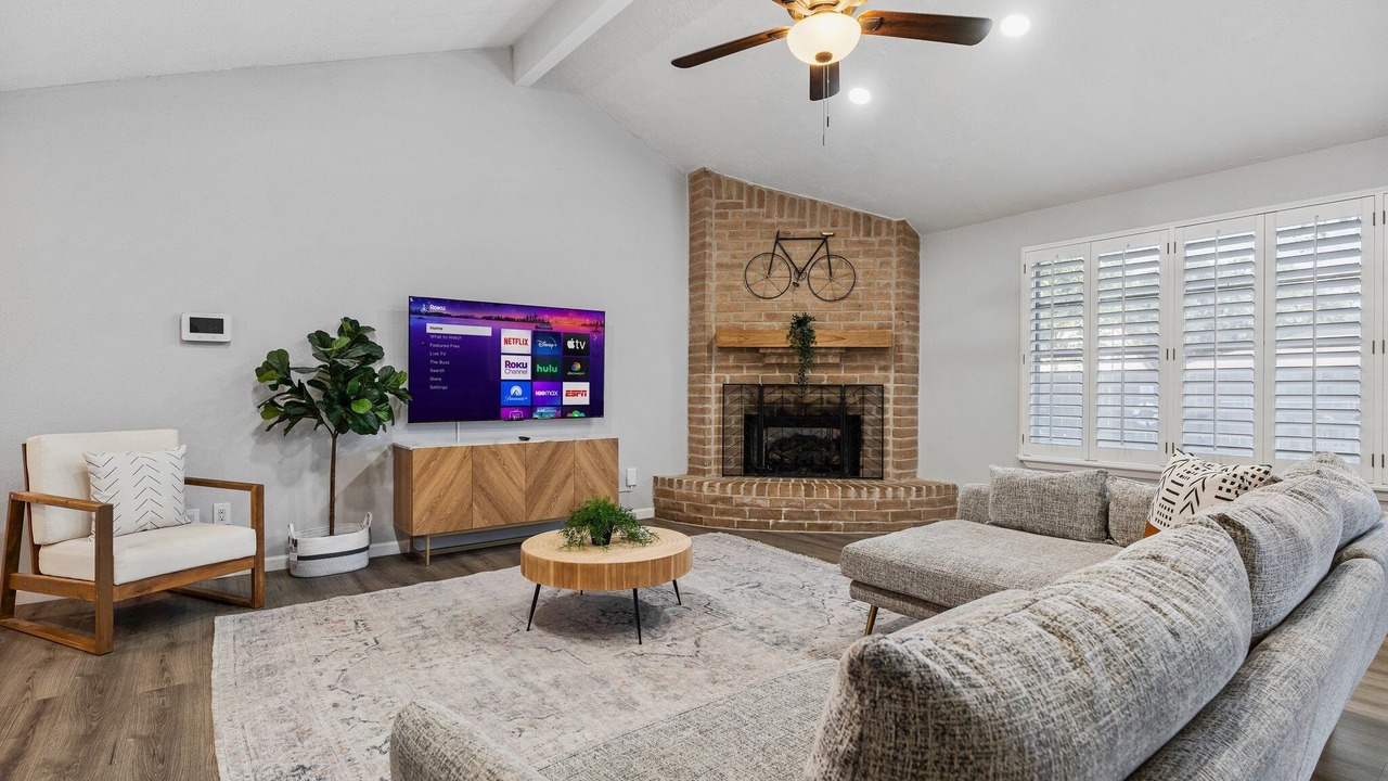 Photo of Livingroom in Spring