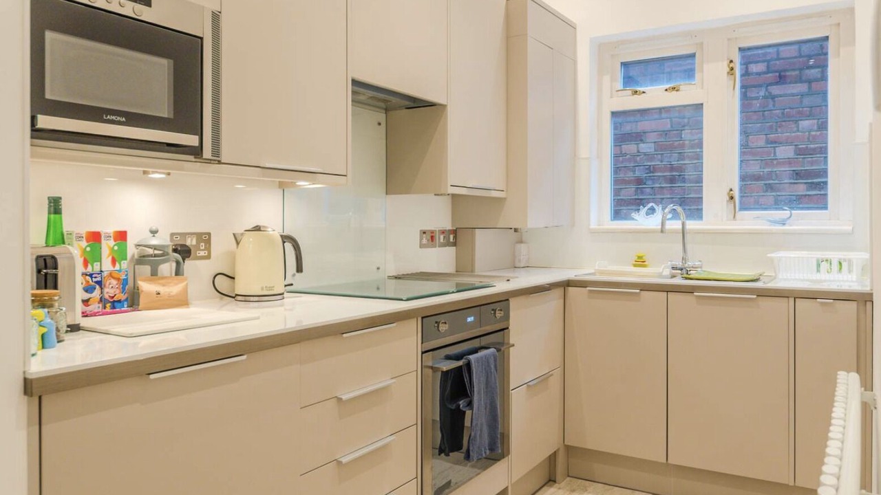 Photo of Kitchen in Brondesbury Park