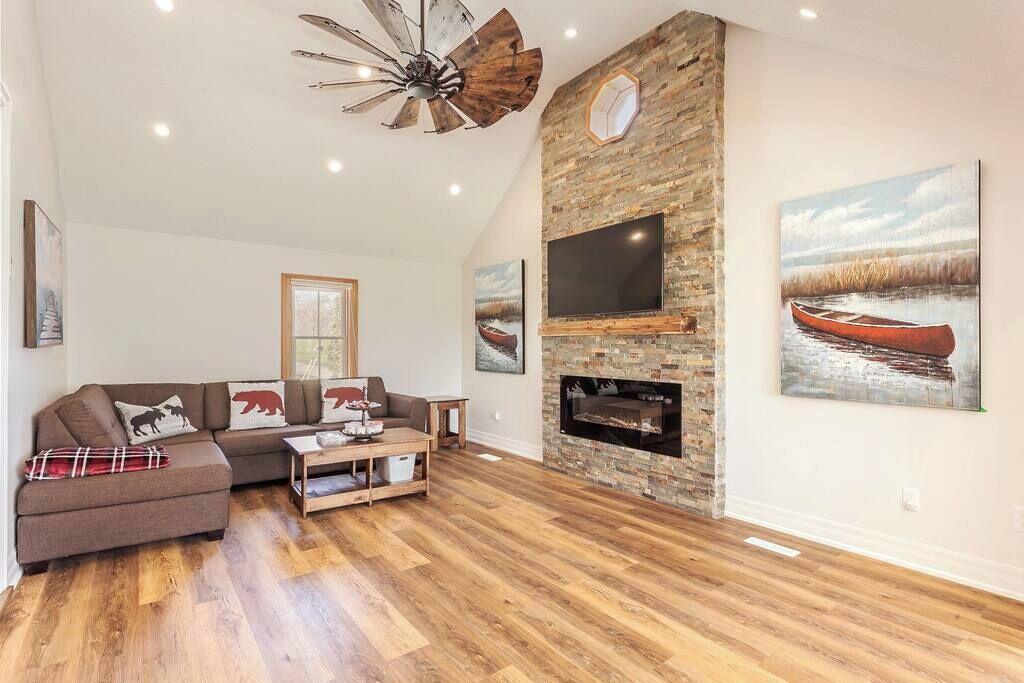 Photo of Bedroom in Greater Napanee