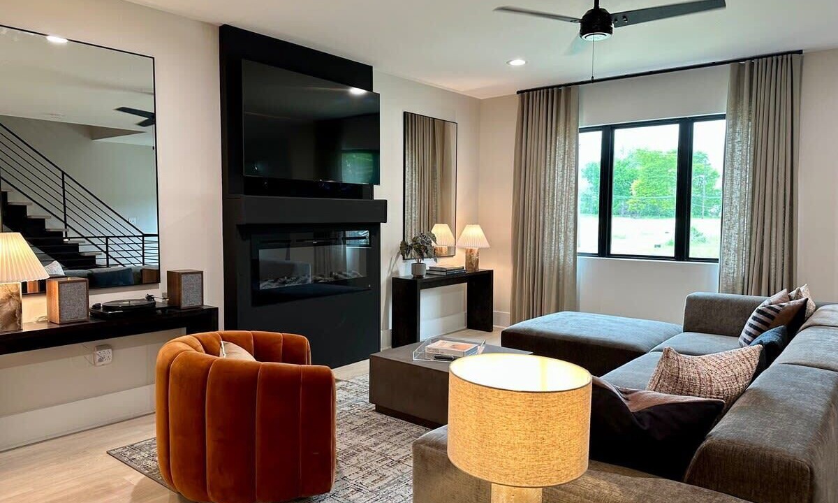 Photo of Livingroom in New Pathways