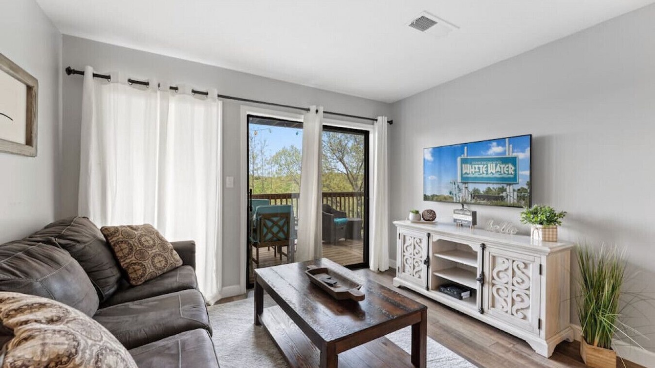 Photo of Livingroom in Notch Estates