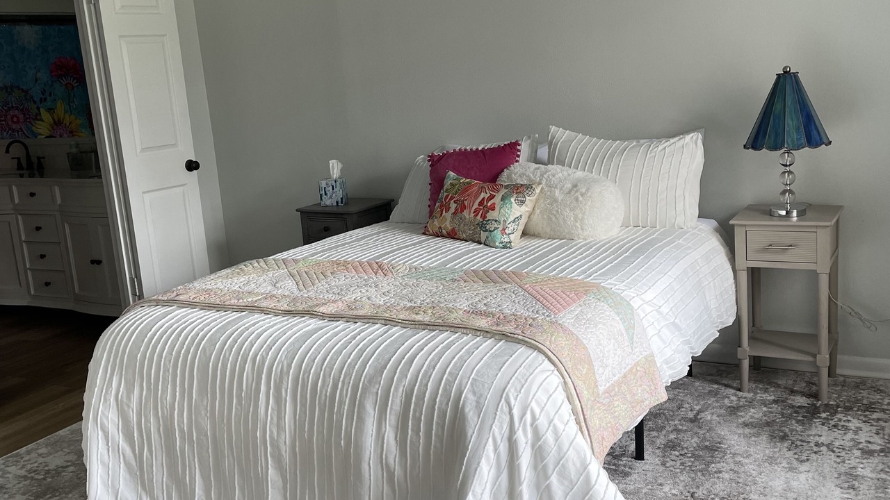 Photo of Bedroom in Nassau Bay