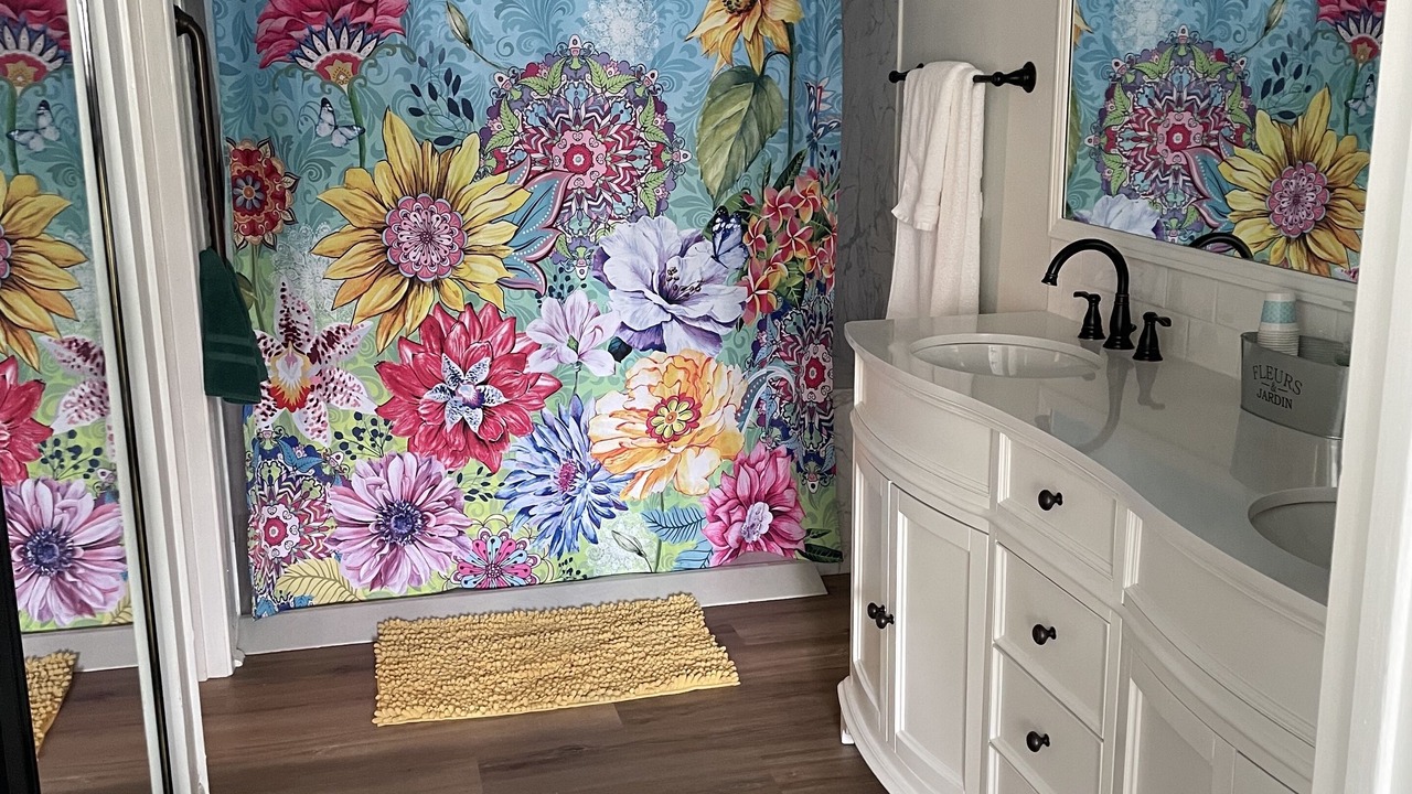 Photo of Bathroom in Nassau Bay