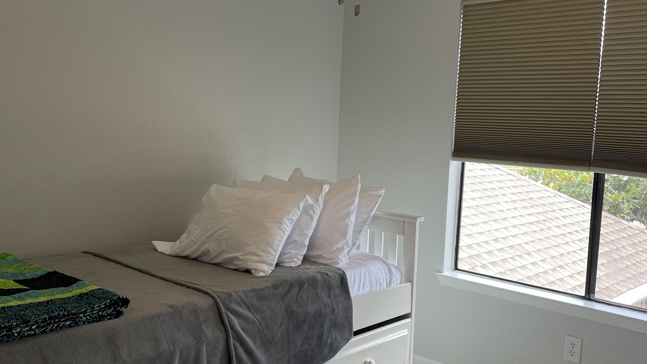 Photo of Bedroom in Nassau Bay