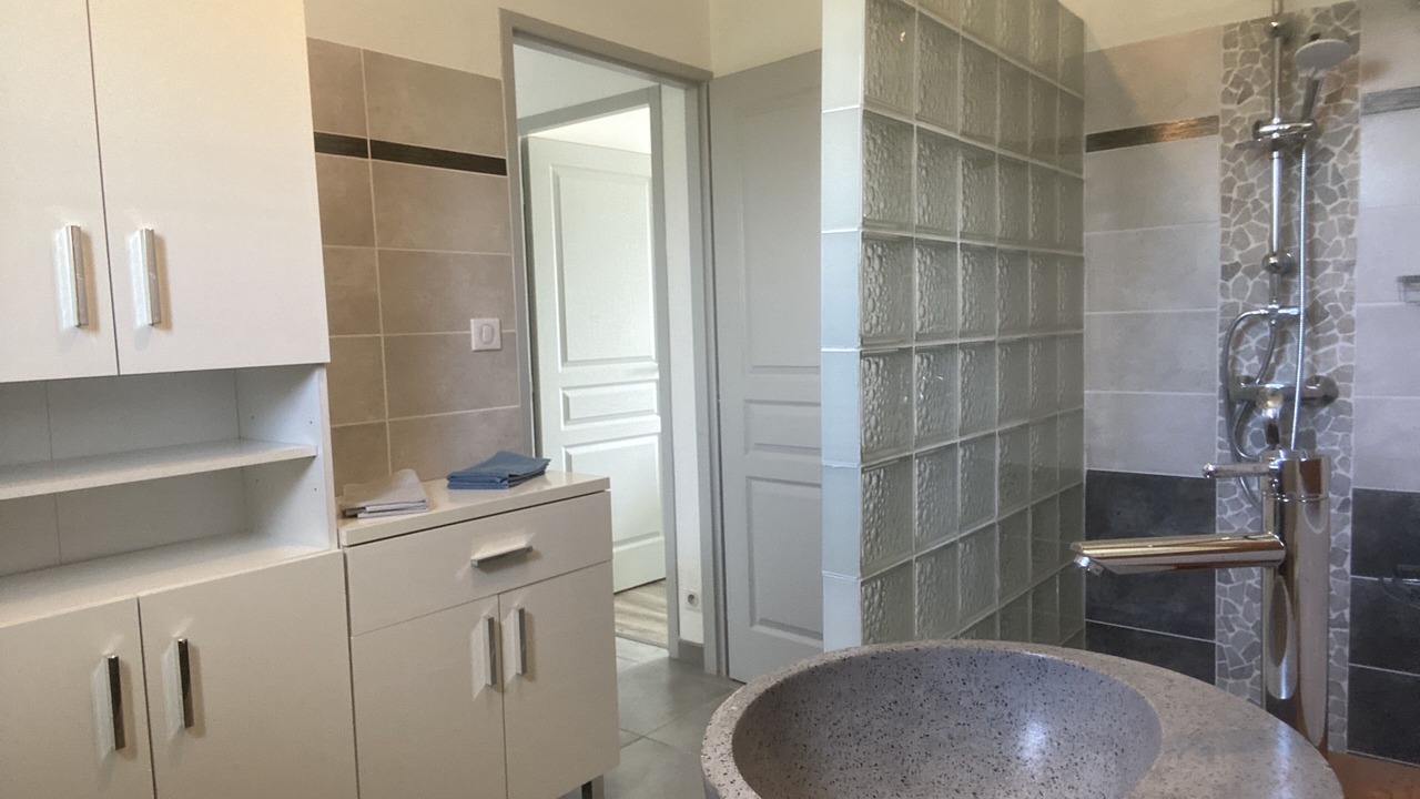 Photo of Bathroom in Barjac