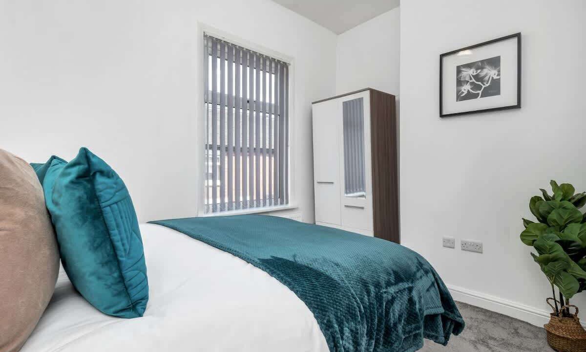 Photo of Bedroom in Stoke-on-Trent