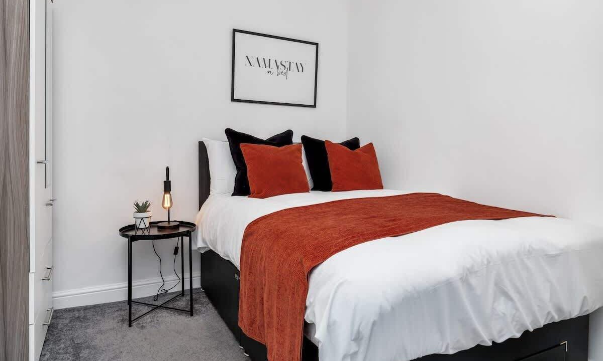 Photo of Bedroom in Stoke-on-Trent