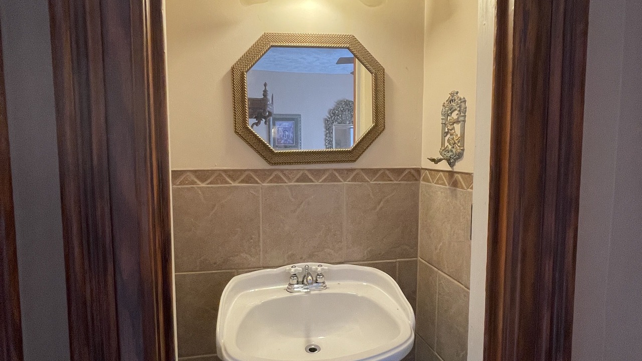 Photo of Bathroom in Niagara Falls